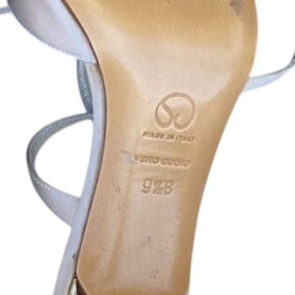 St. John ivory/pale gray/silver strappy sandal w/rhinestones. Made in Italy. Siz - Picture 13 of 13